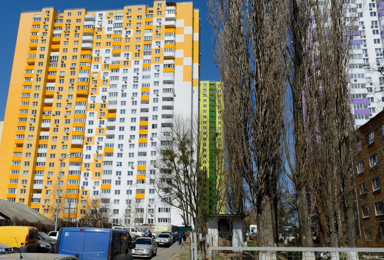 Комфортні Мині-Апартаменти Студіо На Юлії Здановської Kyiv Exterior photo